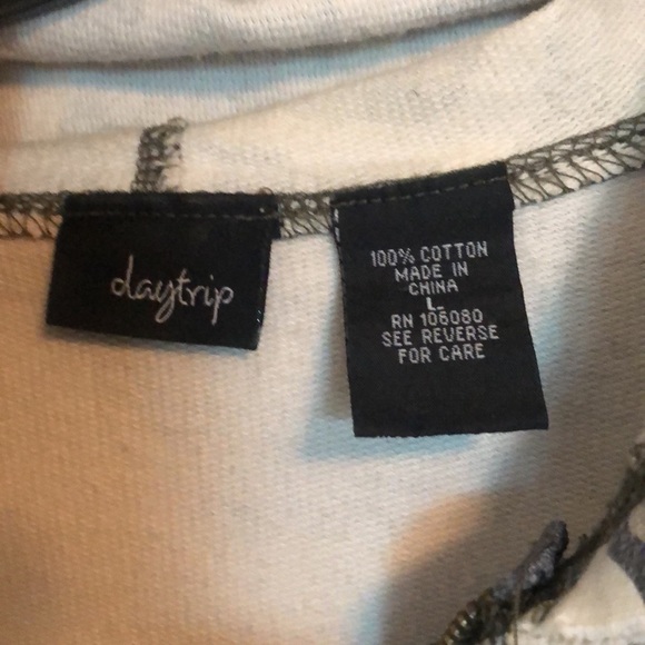 Camo Zip-Up Jacket with Embroidery - Picture 3 of 6